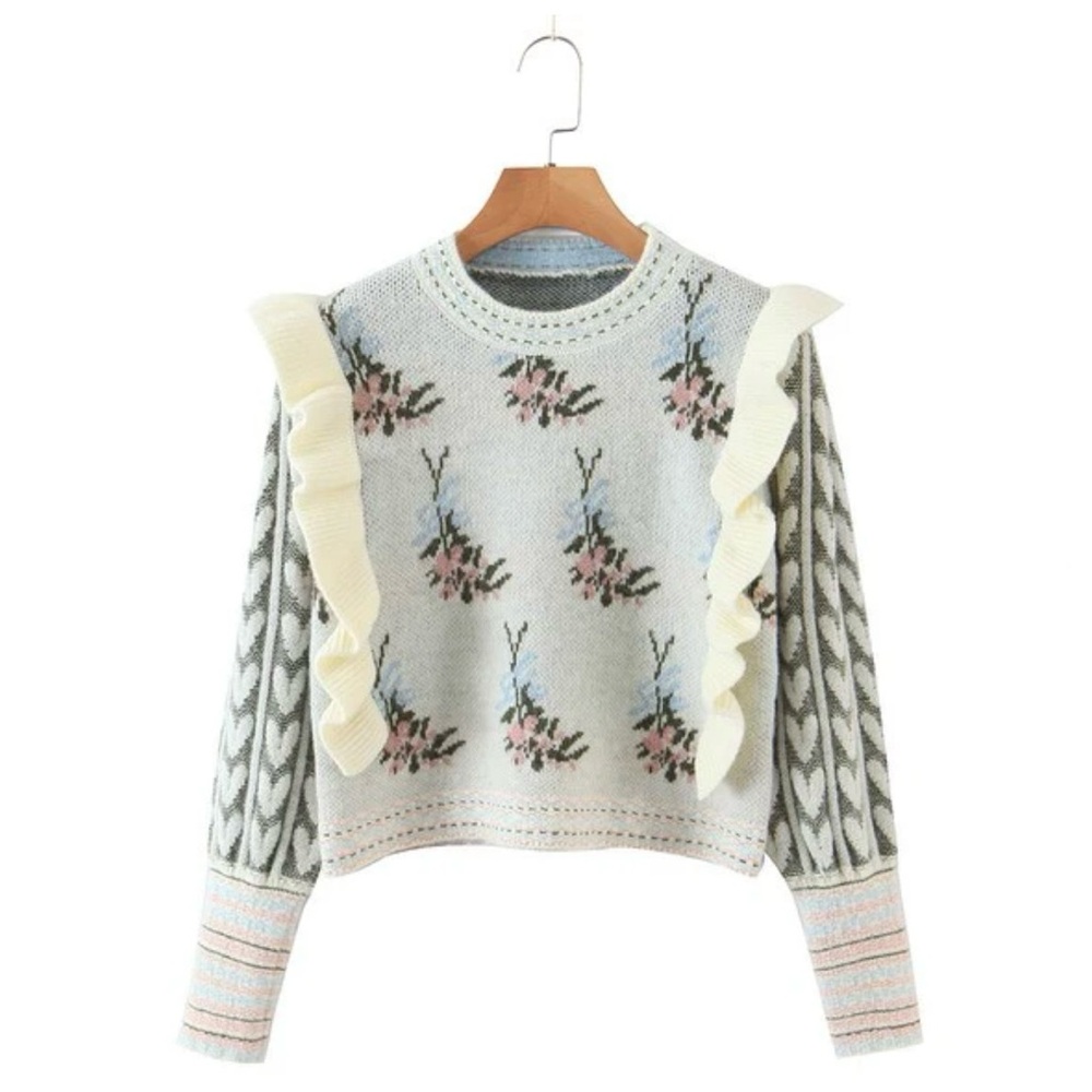 Green and Cream Crew Neck Sweater with Geometric Sleeves